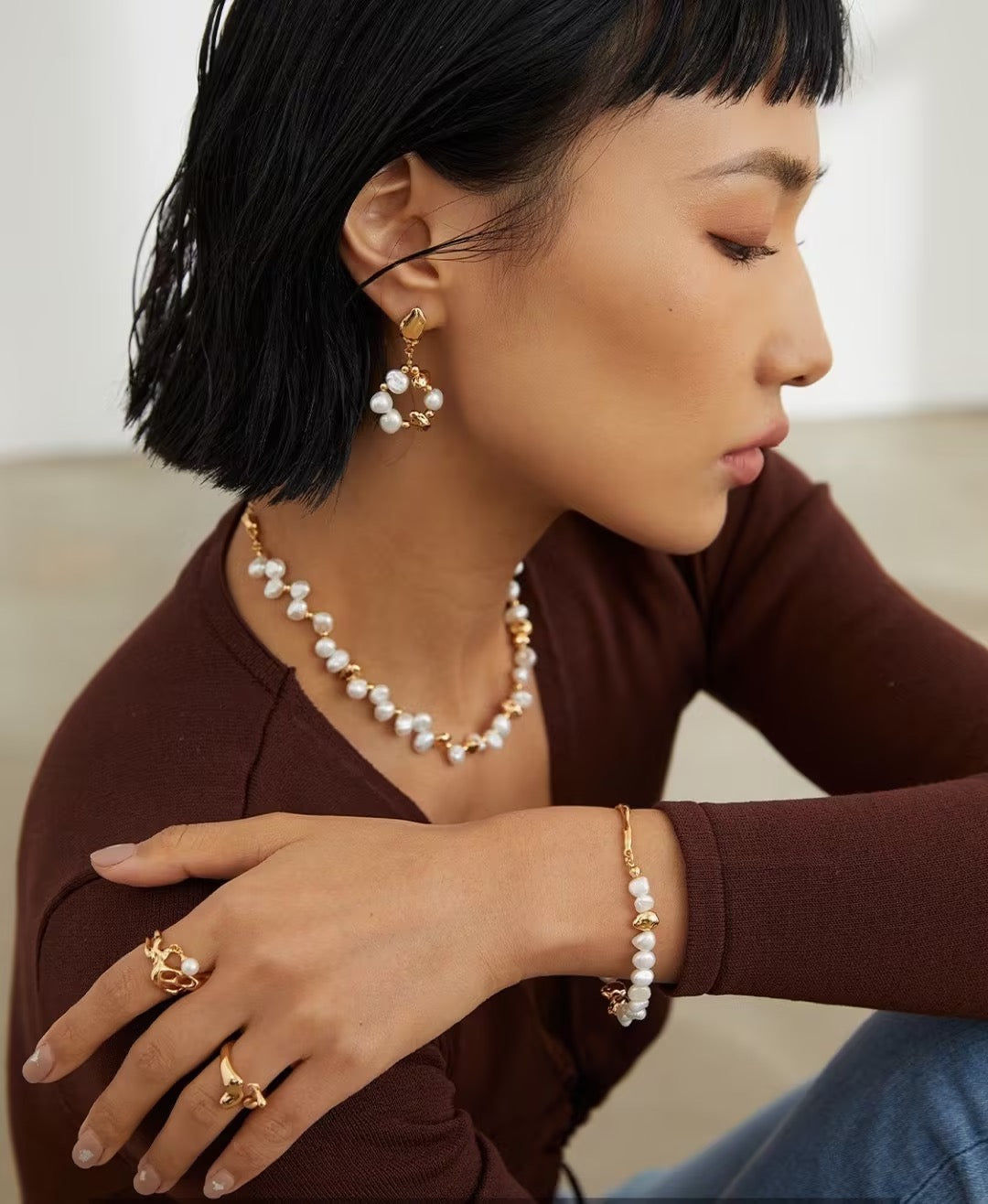 'Particles' elegant 18K gold choker with natural pearls-love story jewelry