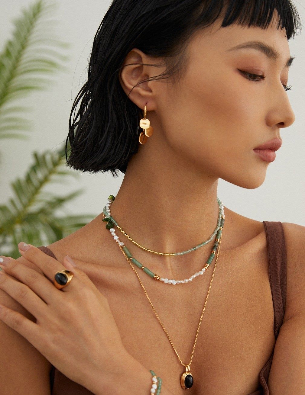 Green strawberry crystal necklace with summer vibe-love story jewelry