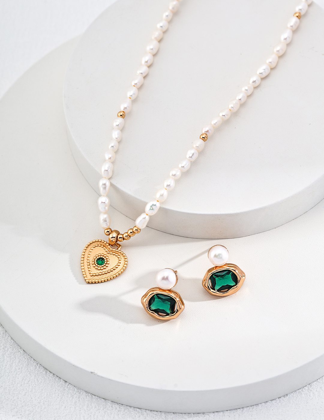 18K gold necklace with a natural pearl heart-shaped pendant-love story jewelry