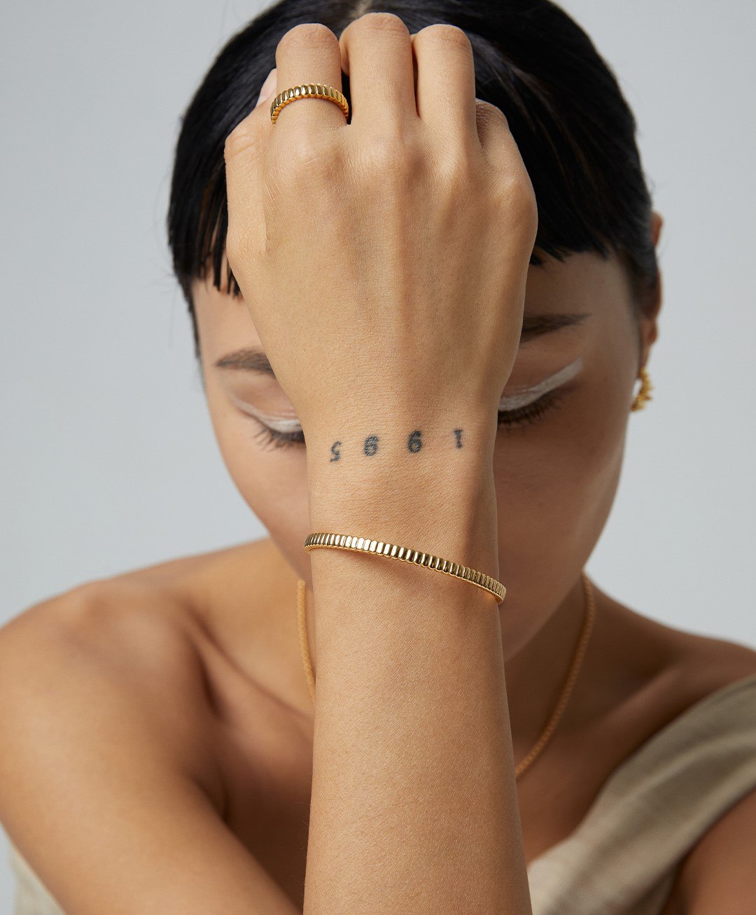 Elegant and versatile 18K gold sterling silver bangle-love story jewelry