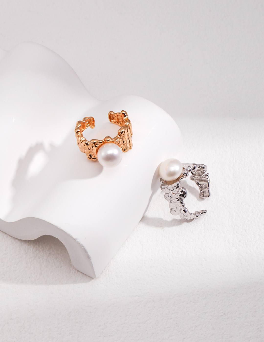 Versatile 18K gold natural pearl ring with a dainty vibe-love story jewelry