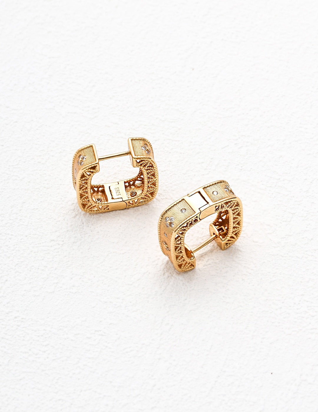 'Modern Girl' 18K gold retro hoop earrings with geometric shapes-love story jewelry