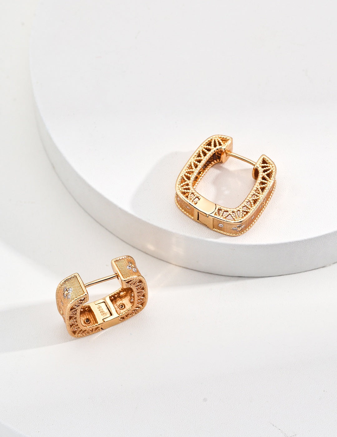 'Modern Girl' 18K gold retro hoop earrings with geometric shapes-love story jewelry