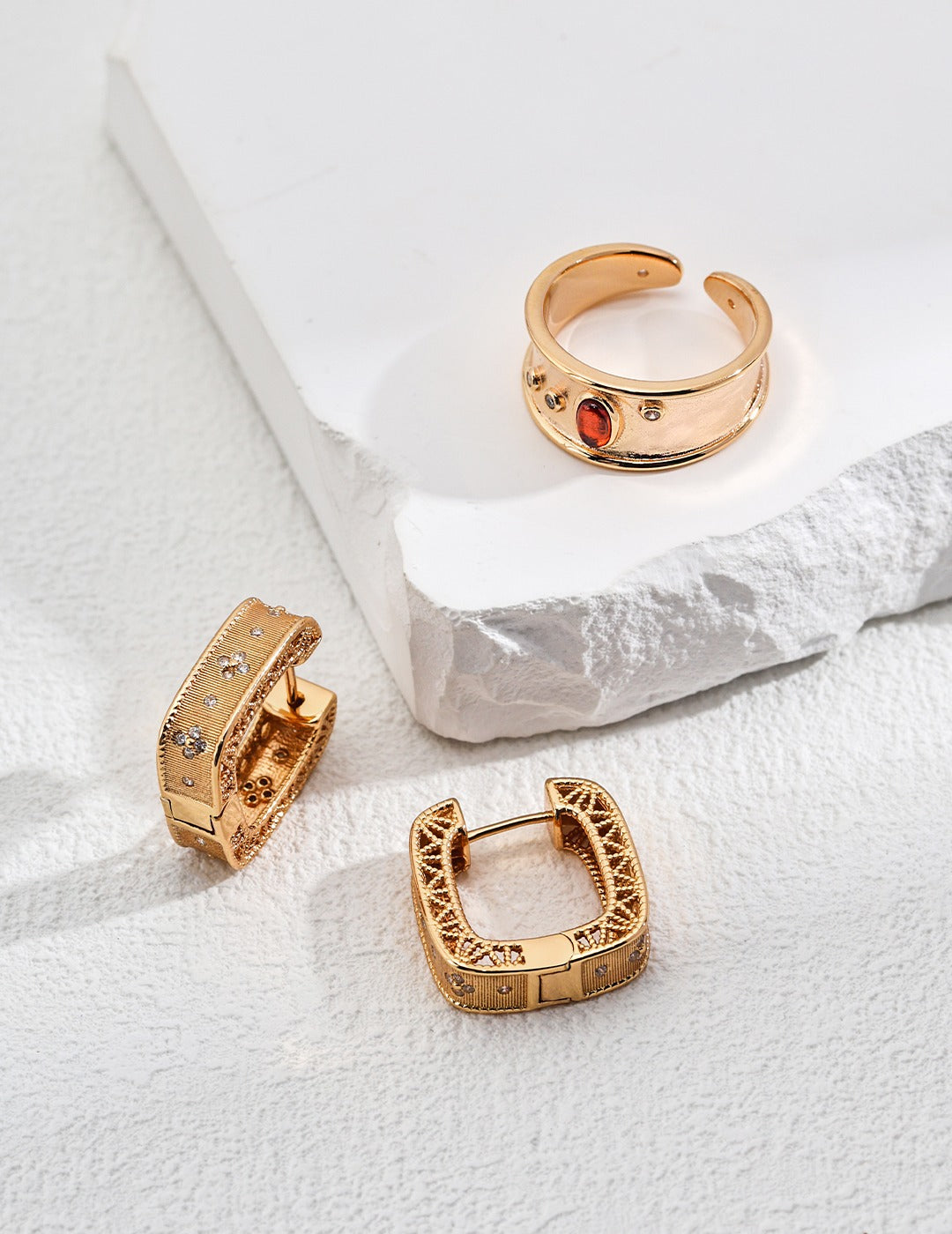 'Modern Girl' 18K gold retro hoop earrings with geometric shapes-love story jewelry